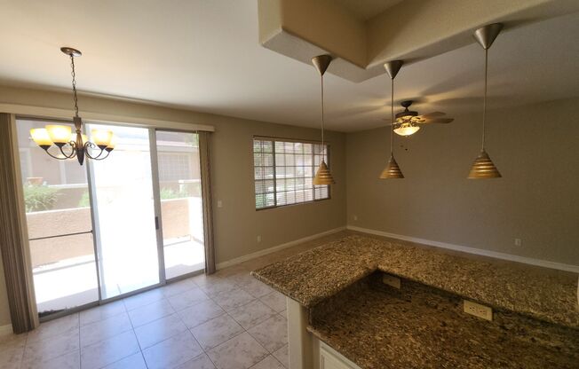 3 beds, 2.5 baths, $1,750, Unit Unit 1039
