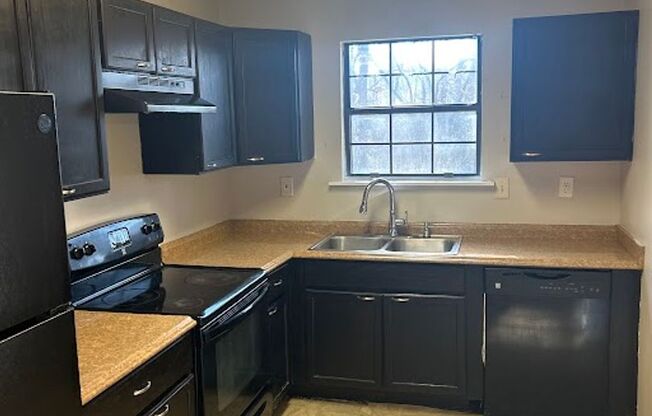 3 bed and 3 bath in Decatur!