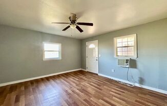 2 beds, 1 bath, $750