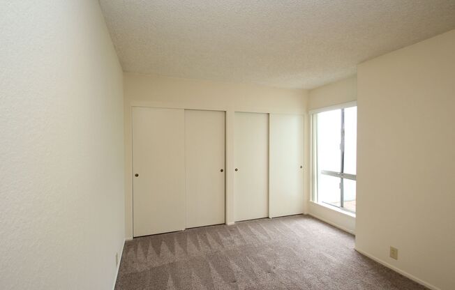 2 beds, 1 bath, $2,700