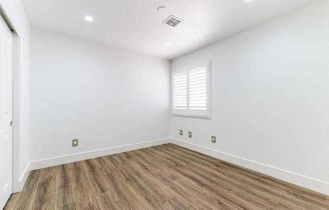 3760 YORBA LINDA DR
