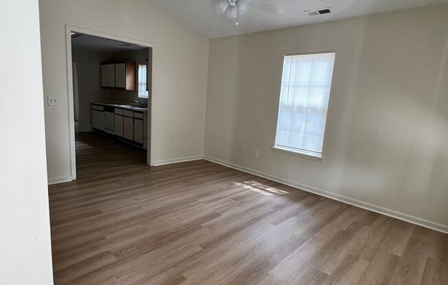 3 Bedroom 2 Bath House (Lawncare INCLUDED!)