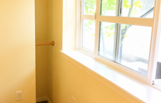 Studio, 1 bath, 152 sqft, $750, Unit G-4