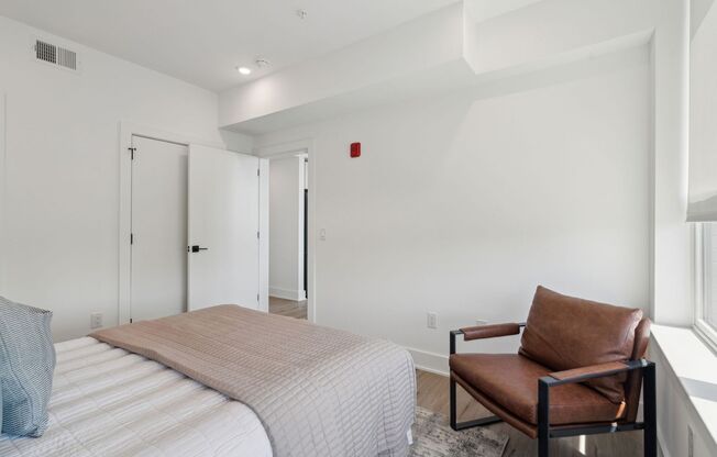 2 beds, 2 baths, 1,000 sqft, $1,795, Unit 203