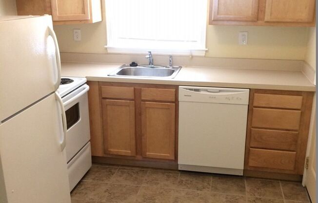 2 beds, 1 bath, $1,895, Unit SQ-189-3