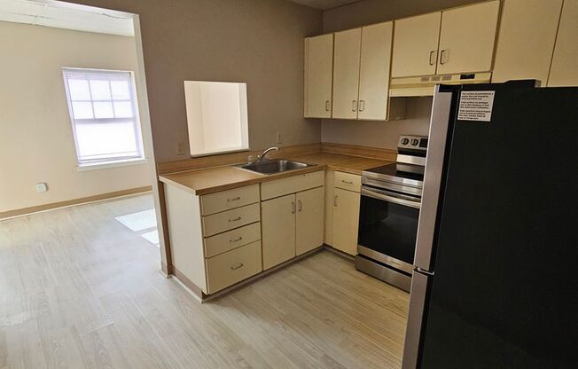 1 bed, 1 bath, 600 sqft, $550, Unit 503