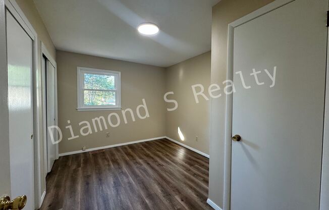 3 beds, 1.5 baths, $1,200