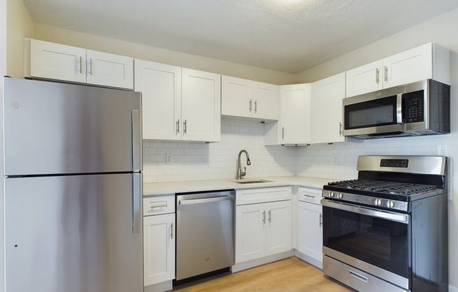 1 bed, 1 bath, 600 sqft, $2,100, Unit 3