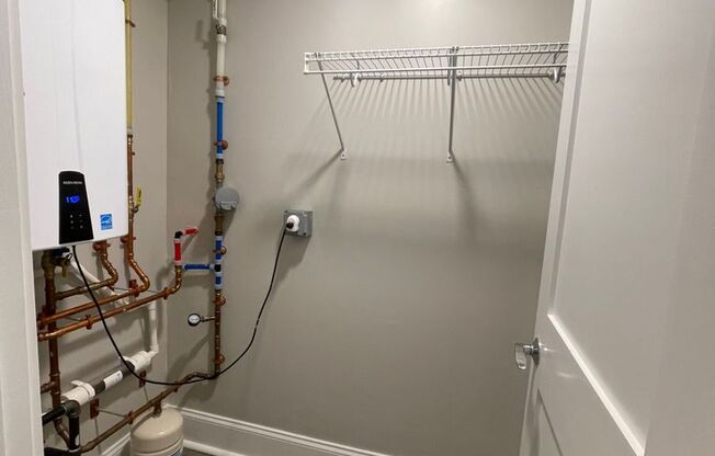 1 bed, 1 bath, 639 sqft, $2,375, Unit 220