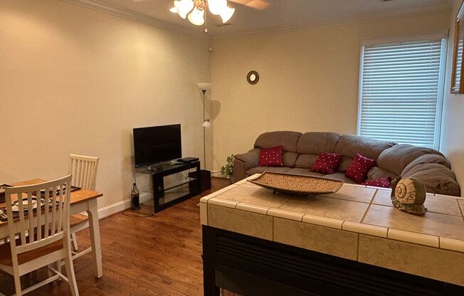 2 beds, 2 baths, $1,350