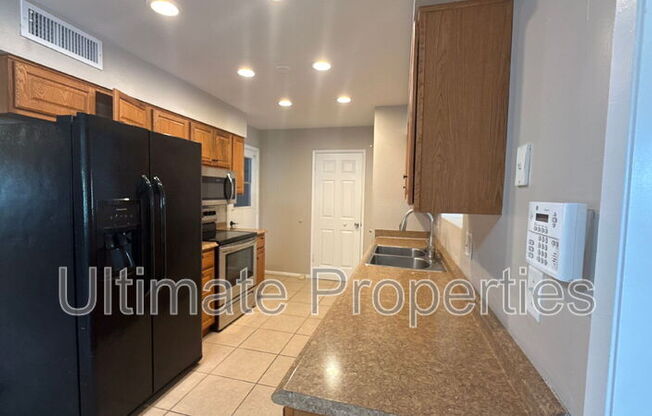 10814 W SARATOGA CIR