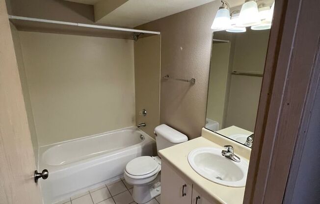 First Hill 2 Bedroom/2 Bathroom