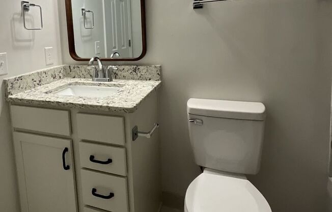 2 beds, 2 baths, 1,068 sqft, $1,757, Unit 1221TrC