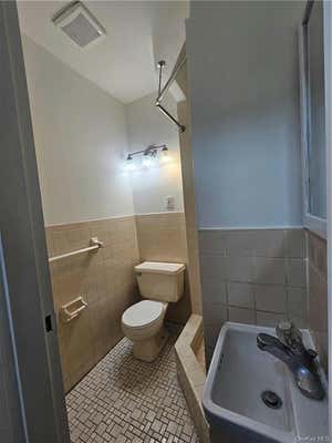 Studio, 1 bath, 330 sqft, $1,300, Unit 1B