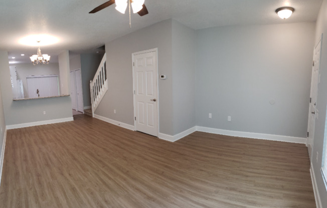 8671 HUNTERS KY CIR