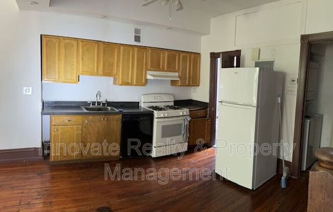 4416 LOCUST AVE