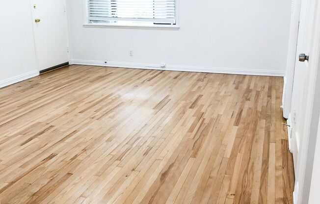 (6017) 348 N. Maple Dr.