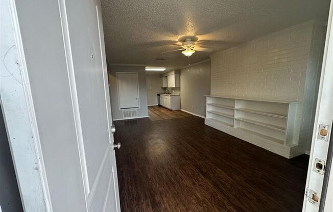 811 McClenny Dr #M02