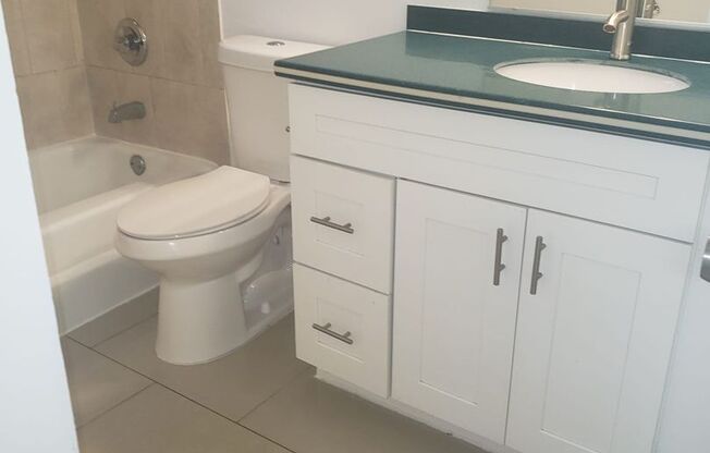 2 beds, 1 bath, 900 sqft, $1,895, Unit 217