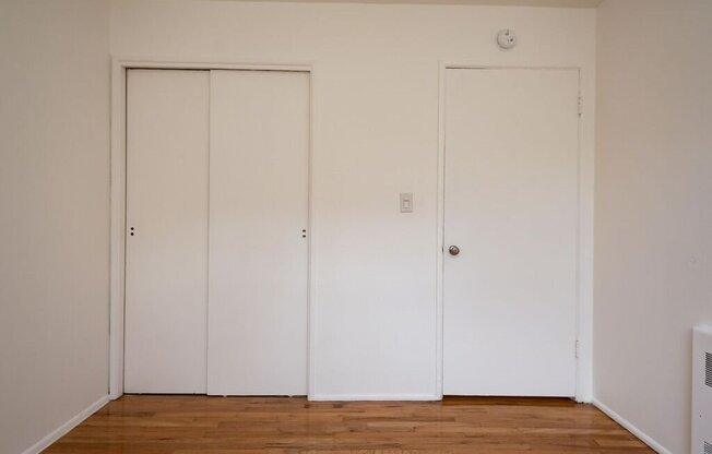 2 beds, 1 bath, 801 sqft, $1,825, Unit 2920-08