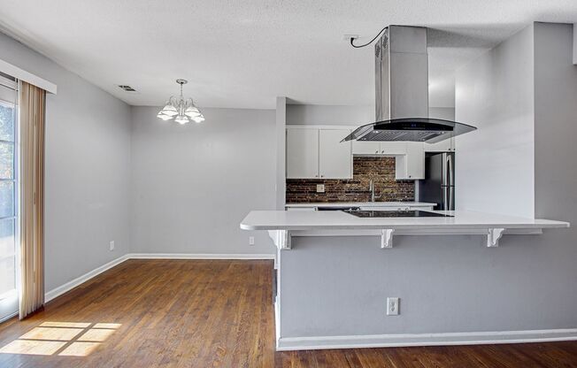 Westport Plaza Apts