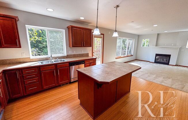 Spacious 3-Bedroom Home in Desirable Manette – Modern Comfort Meets Classic Charm