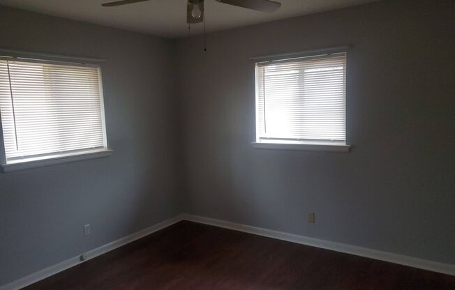 2 beds, 1 bath, $850