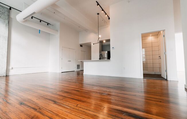 2 beds, 2 baths, 1,290 sqft, $3,039, Unit 100-208