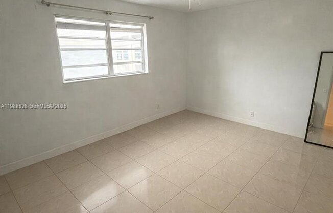220 SW 9 AVE
