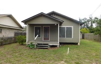Charming 2 Bedroom!