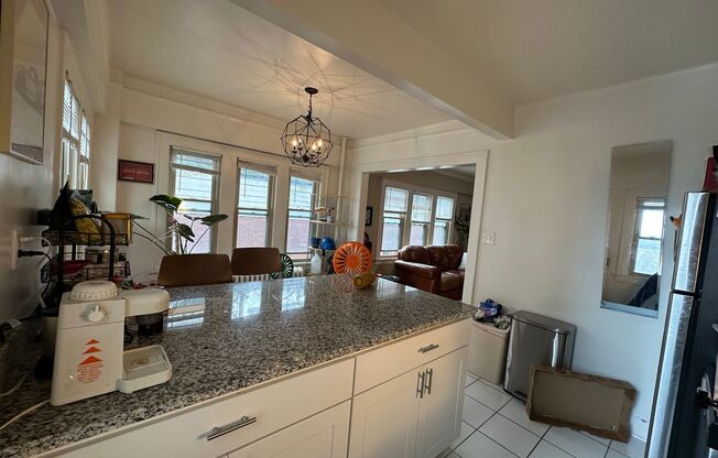 1 bed, 1 bath, 700 sqft, $1,325, Unit 57