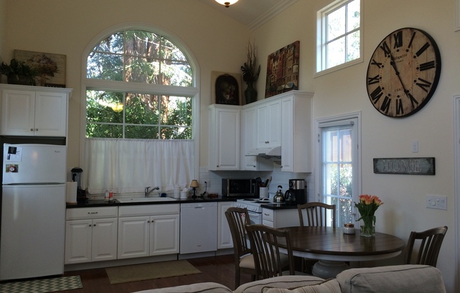 Beautiful Cottage Studio In Old Palo Alto