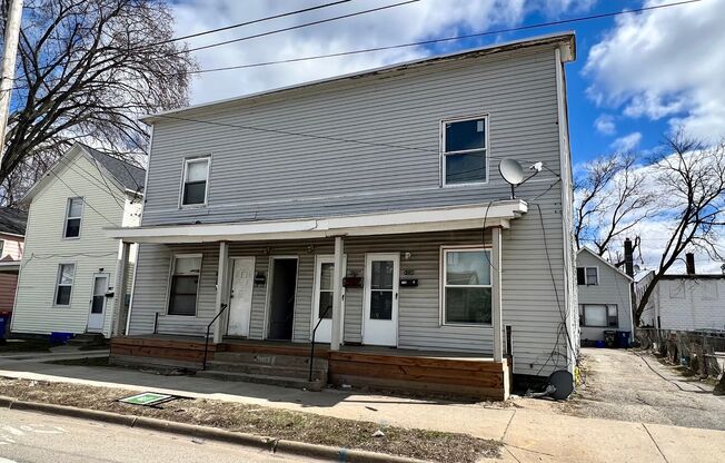 1228-1232 Alpine NW