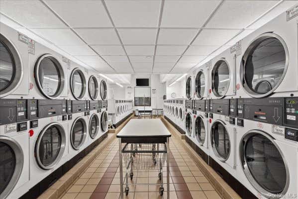 Studio, 1 bath, 400 sqft, $3,150, Unit 32F