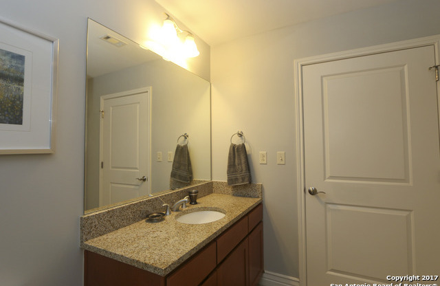 1 bed, 1 bath, $2,050, Unit # 301