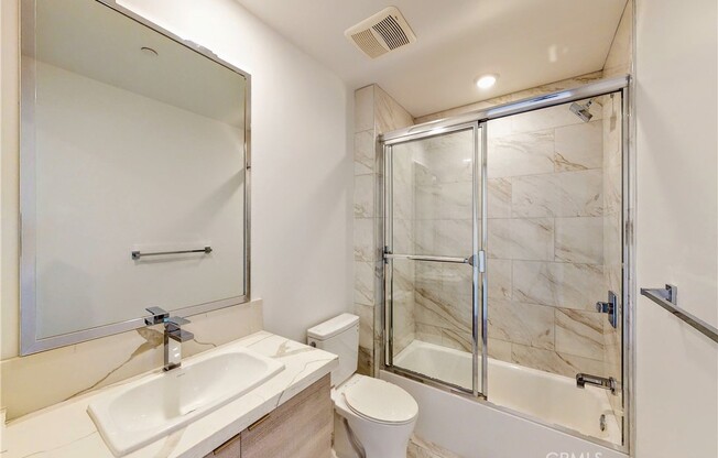 1482 S Sherbourne Dr