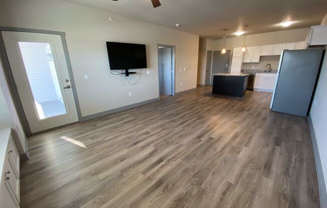 1 bed, 1 bath, 705 sqft, $1,015, Unit 102