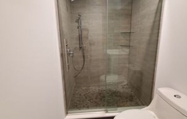 2 beds, 2 baths, 1,000 sqft, $2,625, Unit 609
