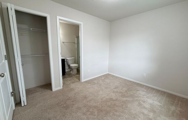 Rent-Ready 4-Bedroom Home in the Heart of Bethany! Receive a $500.00 Move-In Credit upon approval and move in!!