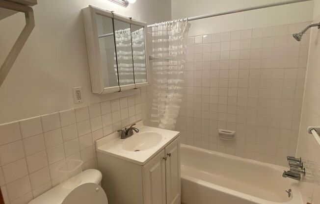 Studio, 1 bath, 500 sqft, $899, Unit 2012-203