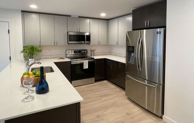 2 beds, 2 baths, 919 sqft, $2,650, Unit 309