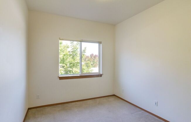 2 beds, 1 bath, $1,700, Unit 303