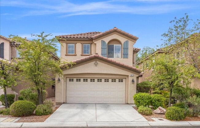 Exceptional Summerlin 4-Bedroom Residence with Spacious Living & Entertaining Areas