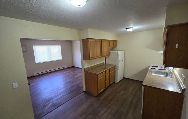 1402 Brooke Park