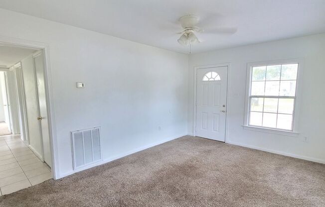 3 beds, 1 bath, $1,295