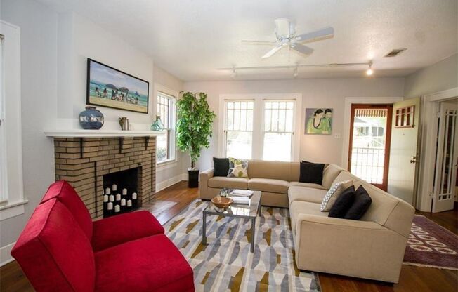 Large 5 bed house in the hart of West Campus.