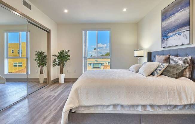 Luxury Master Bedroom at 4847 Oakwood Ave. Los Angeles, CA