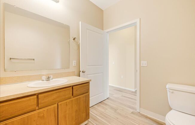 2 beds, 1 bath, 901 sqft, $1,400, Unit 1144-304