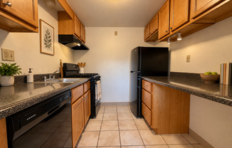 1 bed, 1 bath, $995, Unit B-07