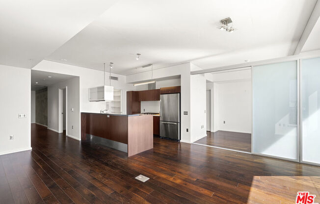 1 bed, 1.5 baths, 1,120 sqft, $4,000, Unit 1103
